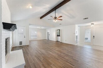 15406 Willow River Dr in Houston, TX - Building Photo - Building Photo
