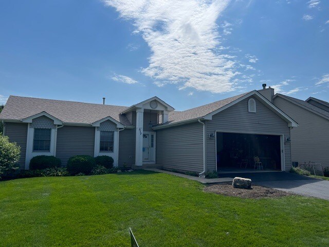 517 E Conley Dr in Elburn, IL - Building Photo - Building Photo