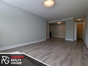 417 W Barry Ave, Unit 4 in Chicago, IL - Foto de edificio - Building Photo