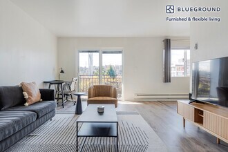 2850 15th Ave W, Unit SI FL2-ID881 in Seattle, WA - Building Photo - Building Photo