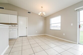 6621 Shepherd Oaks Pass in Lakeland, FL - Building Photo - Building Photo