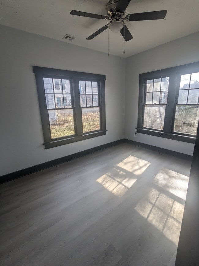 property at 213 W 10th Ave