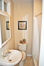 123 Dupont St in Philadelphia, PA - Building Photo - Interior Photo