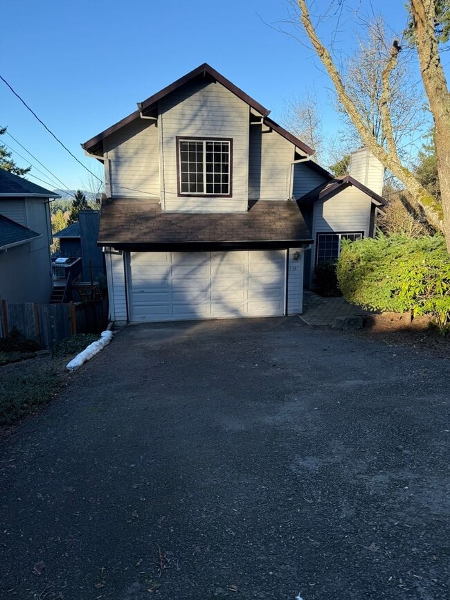 5307 SW Brugger St in Portland, OR - Building Photo - Building Photo