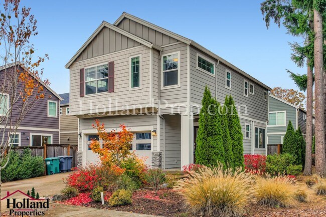 property at 4415 SE Lone Oak St