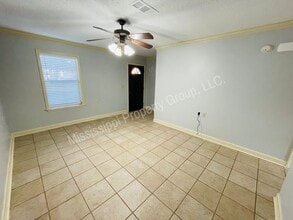 219 Edinburgh Way in Oxford, MS - Building Photo - Building Photo