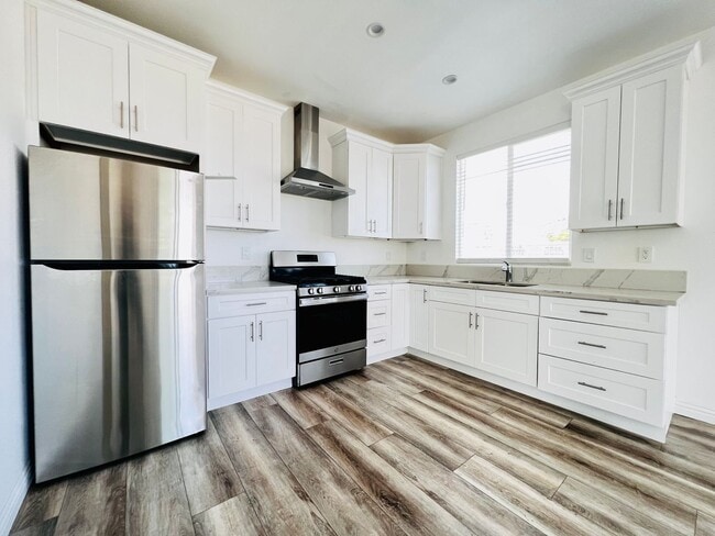 property at 3720 Magnolia Ave