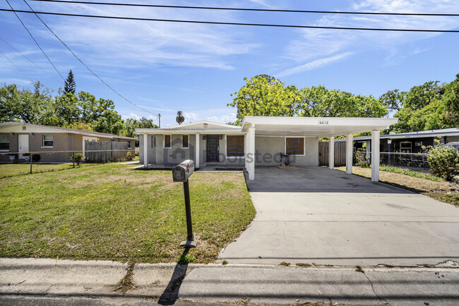 property at 6612 W Chelsea St