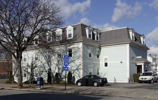 497 Broadway in Providence, RI - Foto de edificio - Building Photo