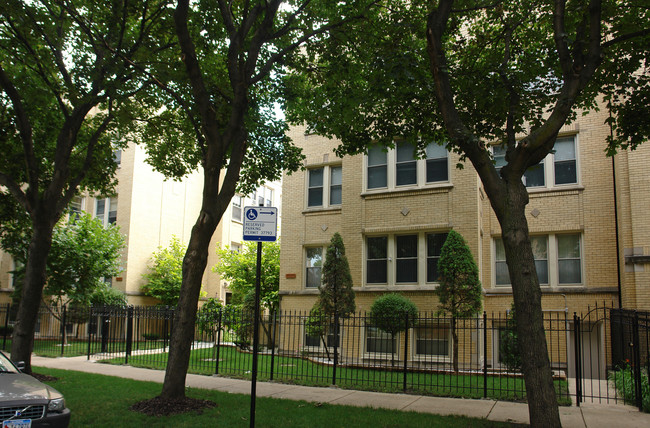 4305-4313 N Francisco Ave in Chicago, IL - Building Photo - Building Photo