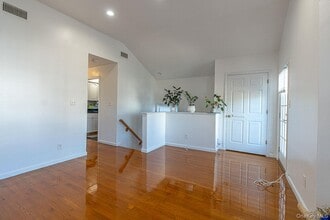 147-22 20th Ave in Queens, NY - Building Photo - Building Photo