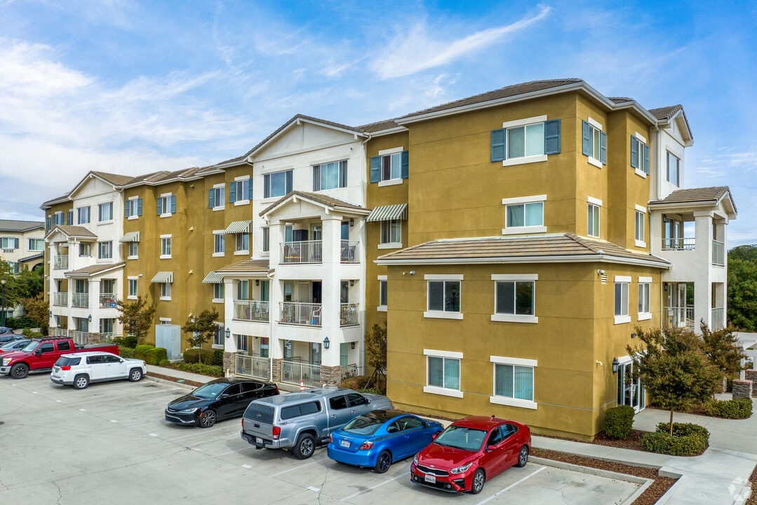 Commons @ Oak Grove in Oakley, CA - Foto de edificio