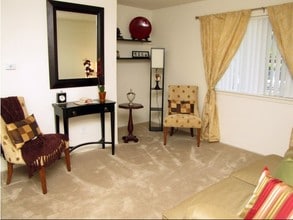 Point Natomas Apartments in Sacramento, CA - Foto de edificio - Building Photo