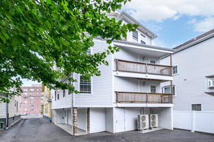 159 Grove St in Stamford, CT - Building Photo