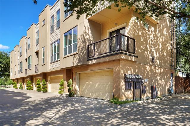 4050 McKinney Ave in Dallas, TX - Building Photo - Building Photo
