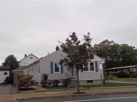 315 Smithfield Ave in Pawtucket, RI - Building Photo