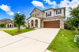 1729 Stringer Pass in Leander, TX - Foto de edificio - Building Photo