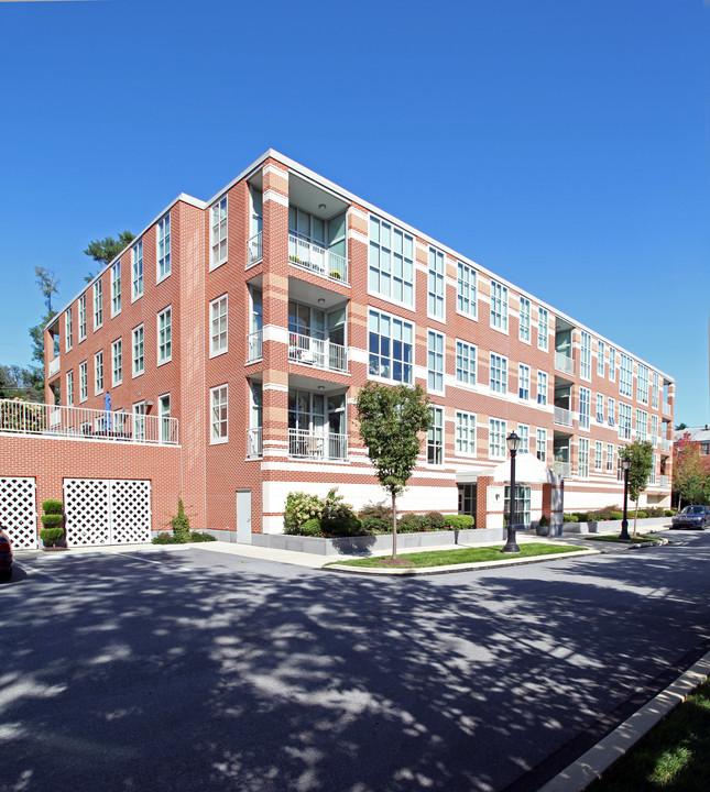 Pembroke North Condominium in Wayne, PA - Foto de edificio