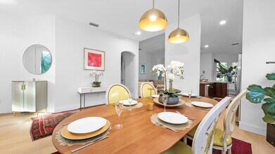 72 Tall Trees Ct in Sarasota, FL - Building Photo - Building Photo