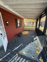 320 Woodlawn Ave in Zanesville, OH - Building Photo