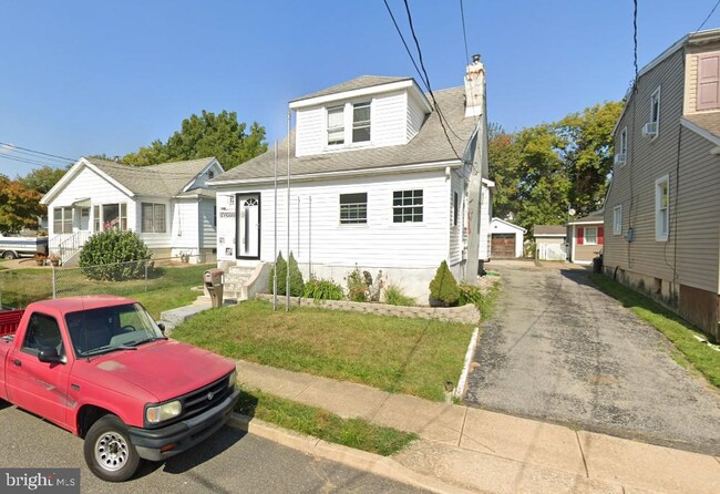 property at 925 Anderson St
