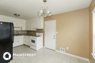 7025 Winkfield Pl in College Park, GA - Foto de edificio - Building Photo