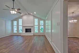 7328 Authon Dr in Dallas, TX - Foto de edificio - Building Photo