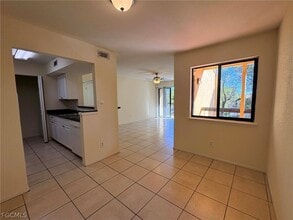 2915 Winkler Ave in Ft. Myers, FL - Building Photo - Building Photo