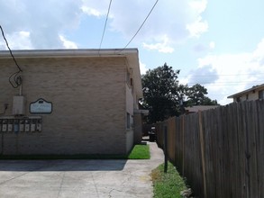 1137 W Chimes St in Baton Rouge, LA - Building Photo - Building Photo