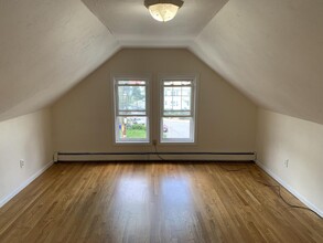 264 Foster St, Unit #2 in Boston, MA - Building Photo - Building Photo