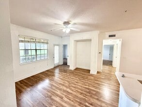 2544 Robert Trent Jones Dr in Orlando, FL - Building Photo - Building Photo