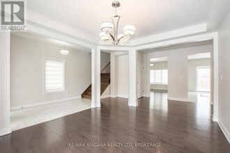 7161 Lionshead Ave in Niagara Falls, ON - Building Photo - Building Photo