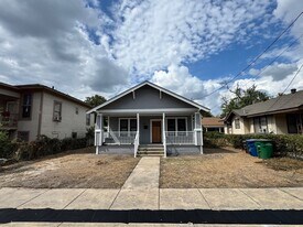1321 Muncey St in San Antonio, TX - Building Photo