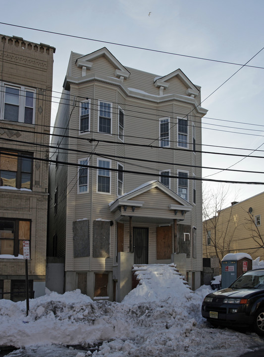 617 Bramhall Ave in Jersey City, NJ - Building Photo