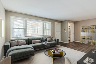 8524 W Gregory St in Chicago, IL - Building Photo - Building Photo