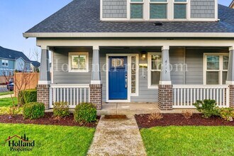 4197 SE 70th Ave in Hillsboro, OR - Building Photo - Building Photo