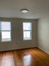 60 Auburn St, Unit 1 in Medford, MA - Building Photo - Building Photo