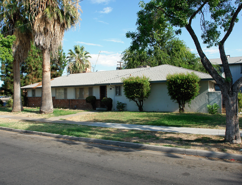 3115 E Simpson Ave in Fresno, CA - Building Photo