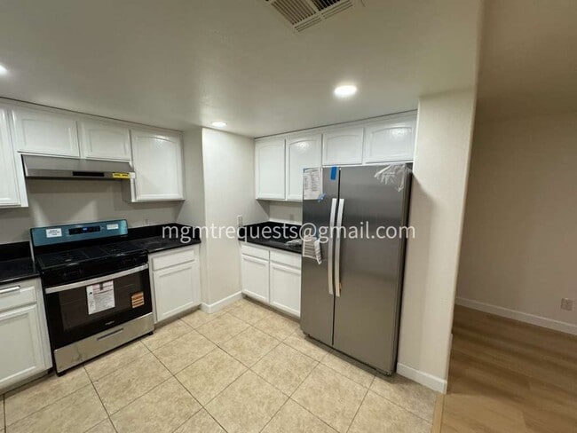 11943 Olive St in Norwalk, CA - Building Photo - Building Photo