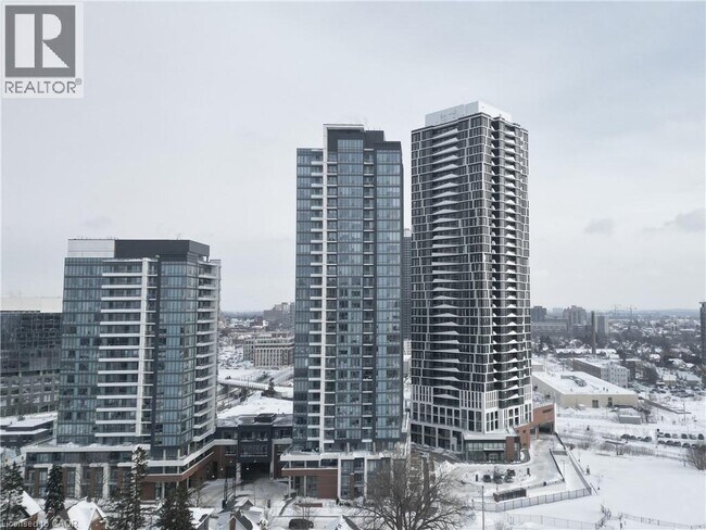 25 Wellington St S in Kitchener, ON - Building Photo - Building Photo