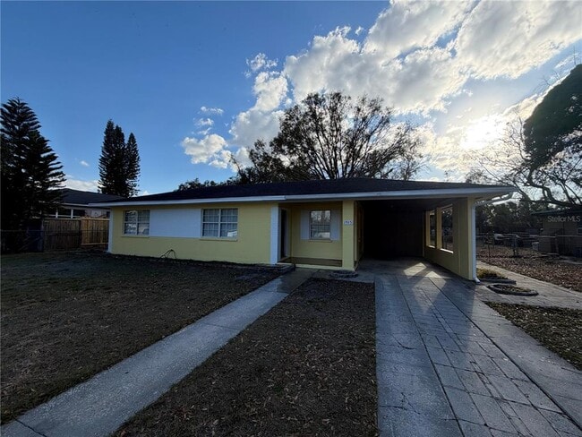 property at 1915 E Fern Rd