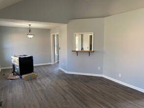 122 Mansker Park Dr in Hendersonville, TN - Building Photo - Building Photo
