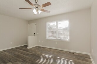 420 Easy St in Concord, NC - Building Photo - Building Photo