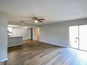 102 Westcliff Cir in Warner Robins, GA - Building Photo - Building Photo