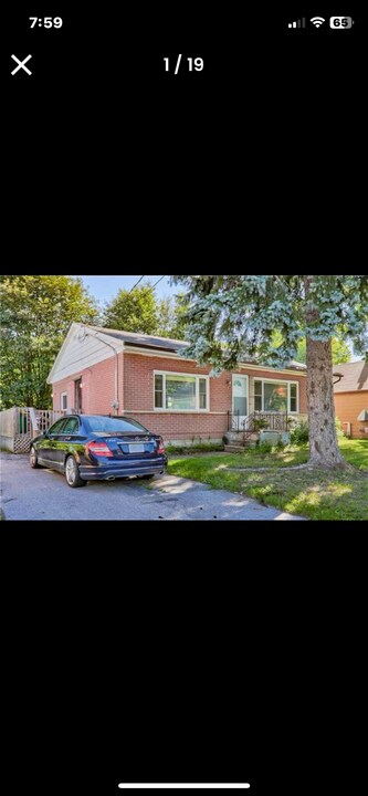 242 Gill St in Orillia, ON - Building Photo