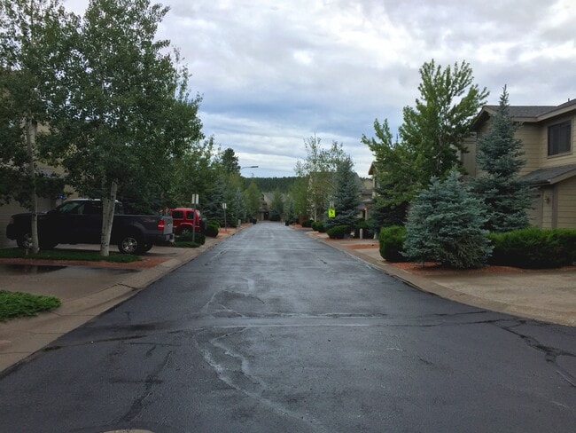 3032 W Easterday Ln in Flagstaff, AZ - Building Photo - Building Photo