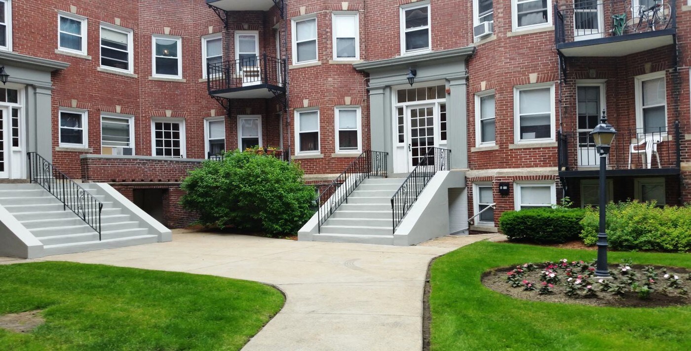 157 Summer St in Somerville, MA - Foto de edificio