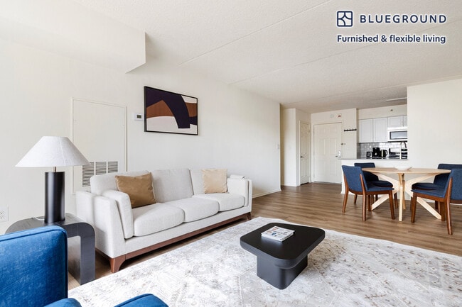 444 Washington Blvd in Jersey City, NJ - Building Photo - Building Photo