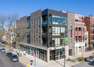 Southport Gateway Apartments in Chicago, IL - Building Photo - Primary Photo