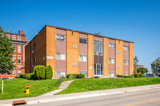 96 Duke St W in Kitchener, ON - Building Photo - Building Photo